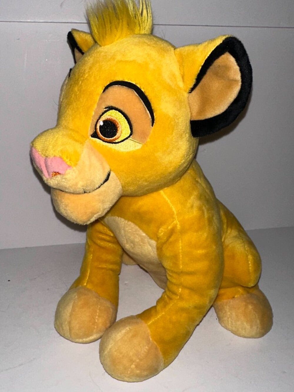 The Lion King Young Simba Disney Store Exclusive Sitting Plush 13" Stuffed Toy
